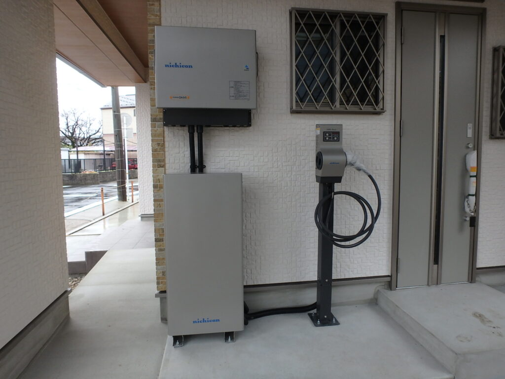 V2Hシステムと太陽光発電の家